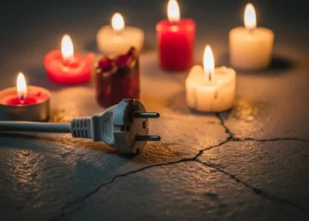 The Electric Plug: Modern Control of Daily Life