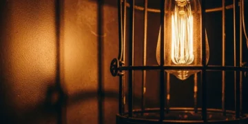 The Dark Glow of the History of the Lightbulb: Illumination, Surveillance, and Resistance The Dark Glow of the History of the Lightbulb: Illumination, Surveillance, and Resistance